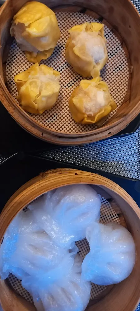 Bouchées Vapeurs Et Raviolis Vapeur À la Crevette